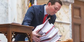 This powerful Democrat’s job is on the line over redistricting
