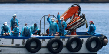 Passengers on hantavirus-hit cruise ship returning to home nations for monitoring