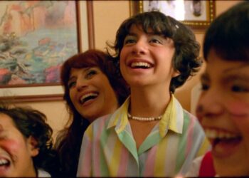 ‘Six Months in a Pink and Blue Building’ Review: Mexican Coming-of-Age Story Puts a Teasing Spin on Reality