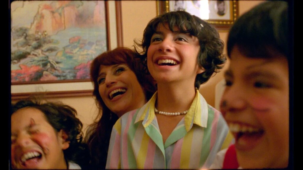 ‘Six Months in a Pink and Blue Building’ Review: Mexican Coming-of-Age Story Puts a Teasing Spin on Reality