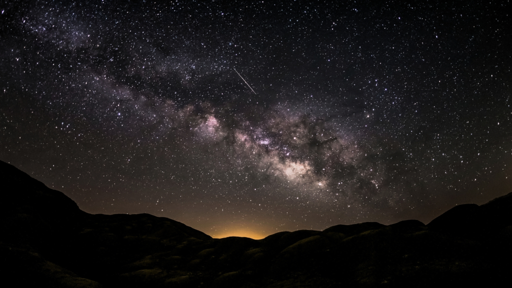 The Lyrid Meteor Shower Is Peaking Now, and the Timing Is Actually Perfect