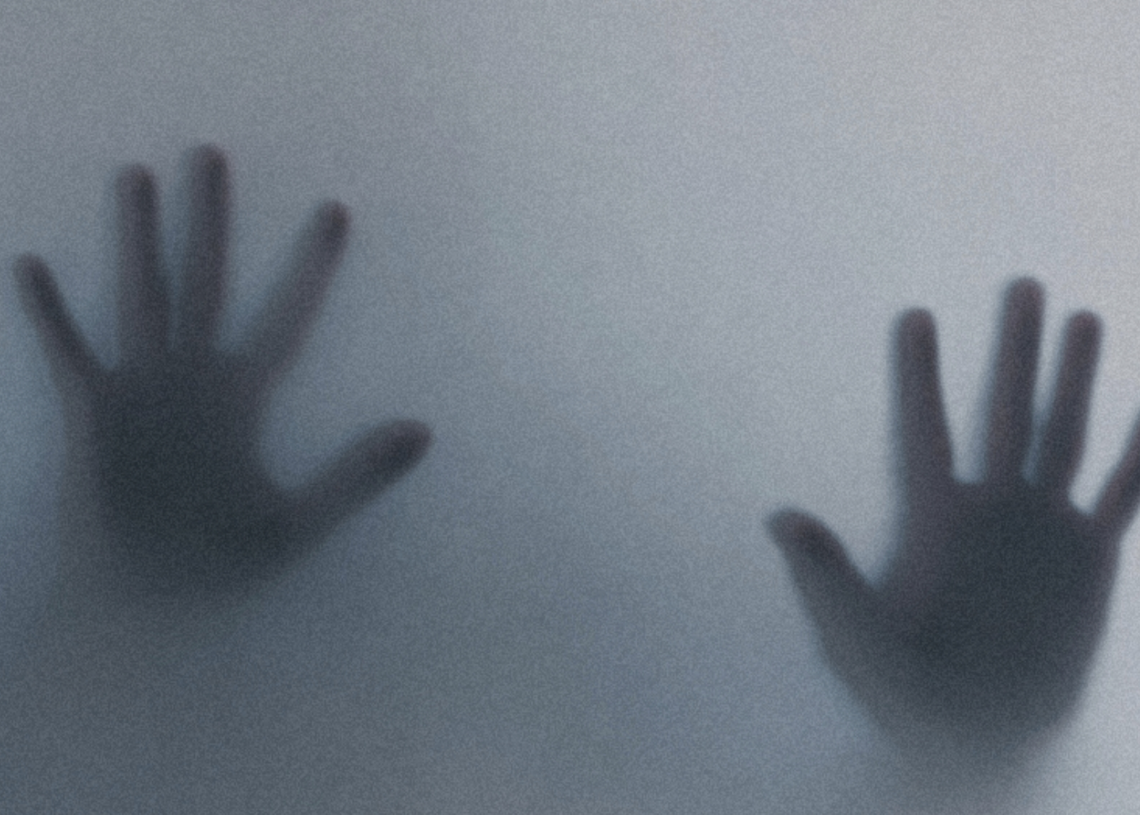 The ‘Zombieing’ Dating Trend Is Exactly as Annoying as It Sounds (And Experts Say It’s a Major Red Flag)