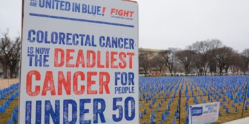 Many people skip colonoscopies. Experts just added a blood test to the options.