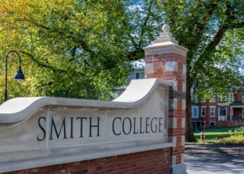 Education Dept. investigates women’s college for admitting trans students