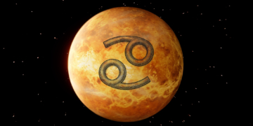 Venus in Cancer Is Here, and 4 Zodiac Signs Are Getting Hit With a Major Emotional Reset