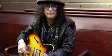 Slash Was Lucky to Survive This Airport Incident (And That His Manager Was There to Help)