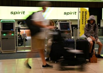 How do I get my money back from Spirit Airlines? What to know after shutdown.