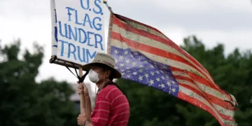 Veterans urge GOP to back War Powers Resolution and honor 13 Americans killed in Iran