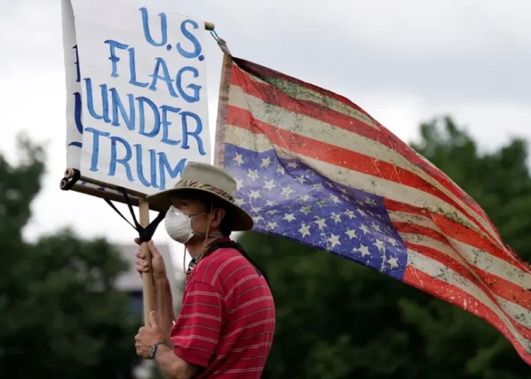 Veterans urge GOP to back War Powers Resolution and honor 13 Americans killed in Iran