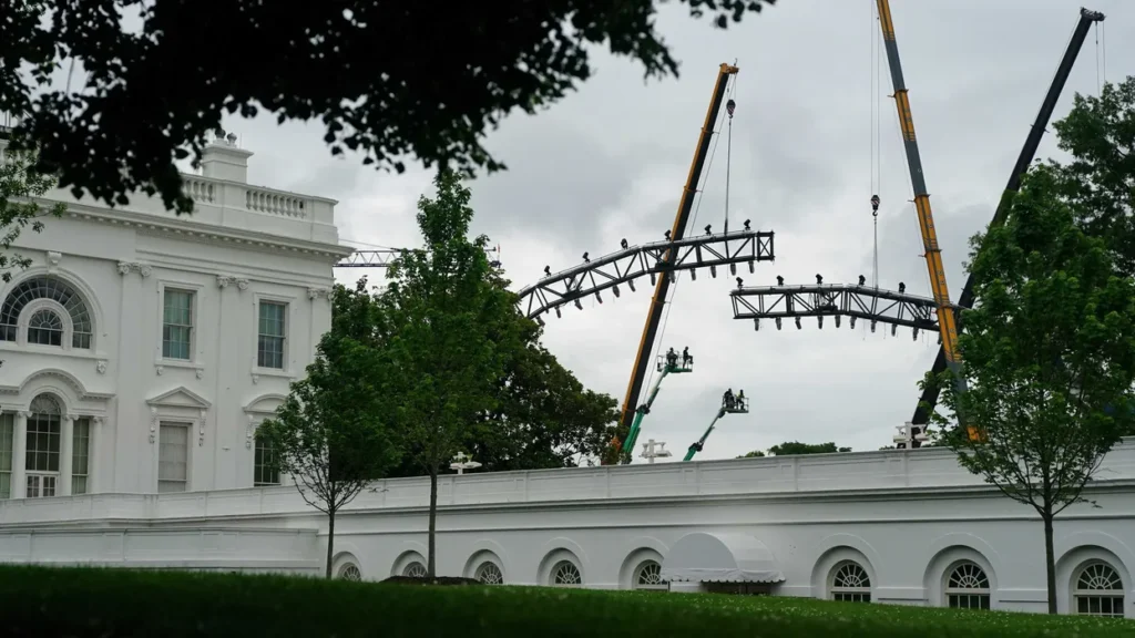 Trump’s ‘tacky’ White House makeover reaches new heights amid ‘bug infestation’: report