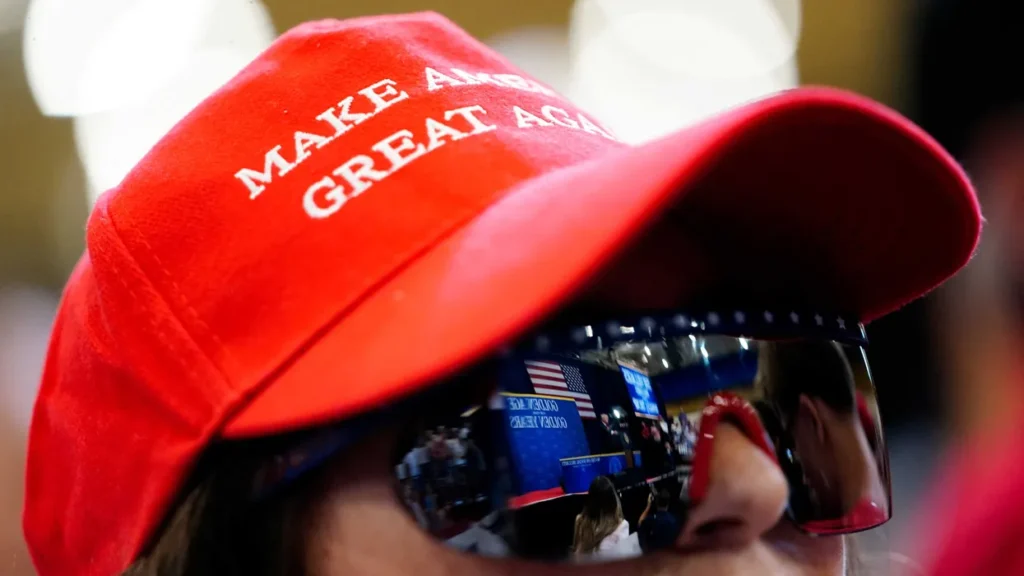 ‘Republicans are toast’: GOP insiders reportedly quietly mull throwing Trump overboard