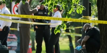 Teen bystander hit as gunman trades fire with Secret Service near Washington Monument