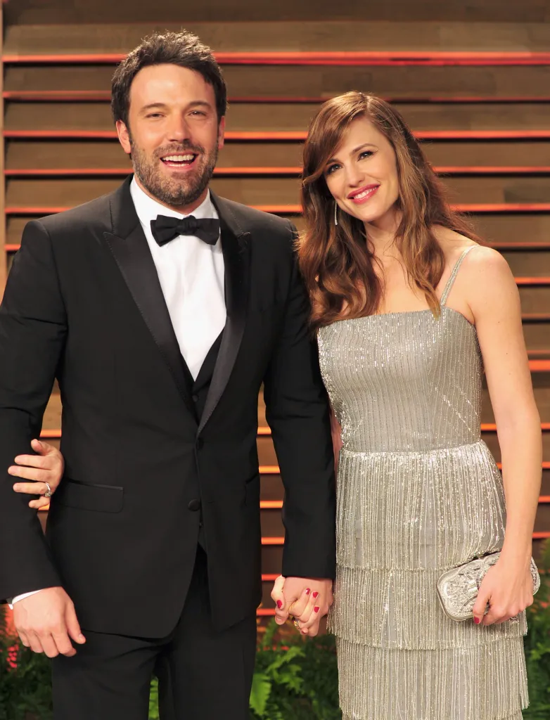 Actors Ben Affleck and Jennifer Garner pose together at an event.