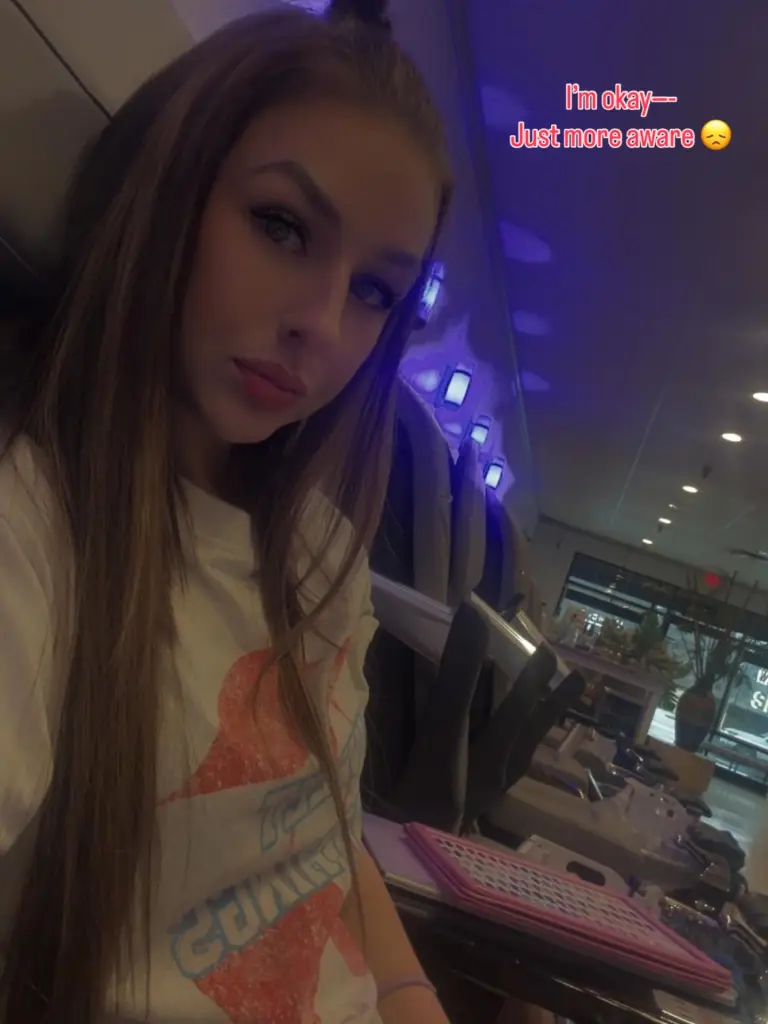 Amanda Conner, wife of Ryan Edwards, poses for a selfie.
