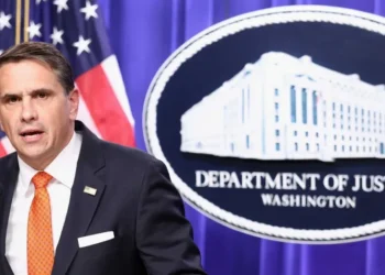 ‘Offering Trump a bribe’: Outrage as DOJ drops charges after billionaire’s cash promise