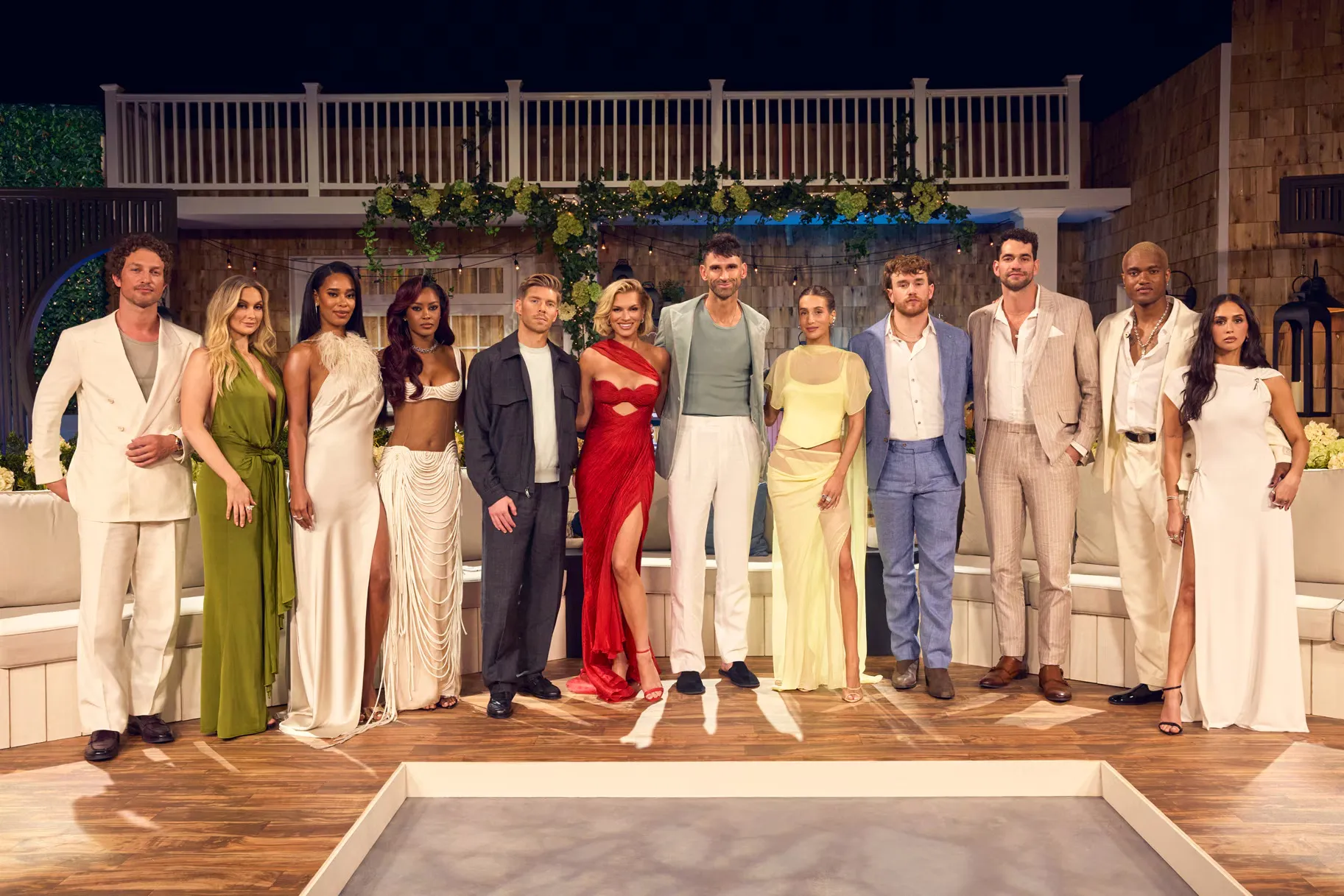 SUMMER HOUSE -- Season:10 -- Pictured: (l-r) Ben Waddell, Bailey Taylor, Mia Calabrese, Ciara Miller, Lindsay Hubbard, Kyle Cooke, Amanda Batula, Carl Radke, Jesse Solomon, KJ Dillard, Dara Levitan -- (Photo by: Clifton Prescod/Bravo)
Summer House - Season 10