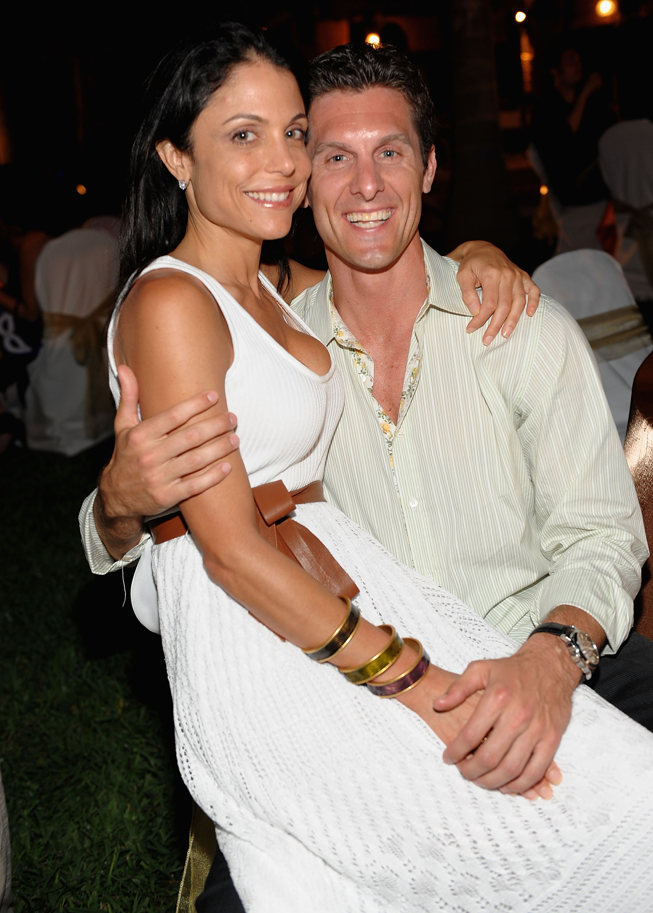Bethenny Frankel and Jason Hoppy smiling with arms around each other at a 2009 event.