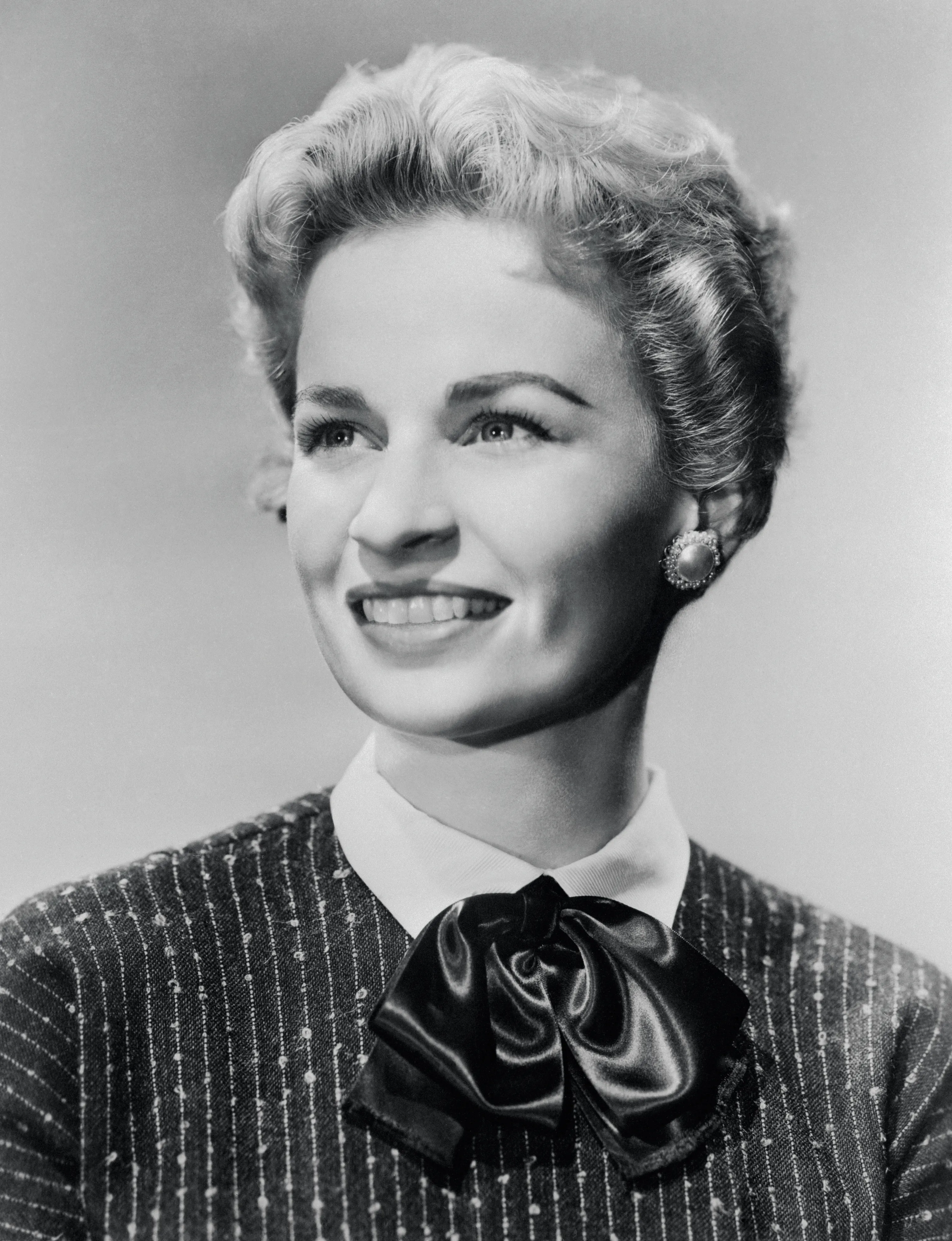 Headshot of Bonnie Bartlett, a TV actress.