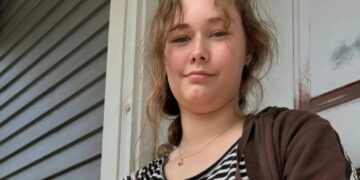 NY high schooler about to graduate stabbed to death less than an hour after final call with estranged dad