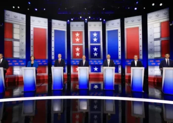 ‘Shiver up my spine’: Fox News host’s rise triggers cross-party primary revolt