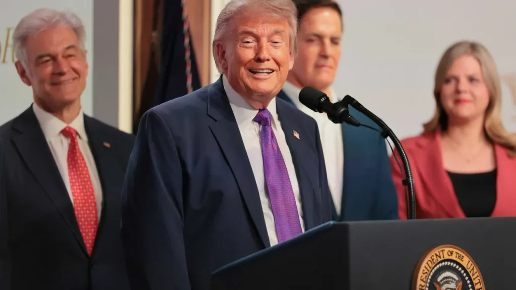 Speculation swirls over ‘graphic’ new image of Trump’s hand: ‘Downright nauseating’