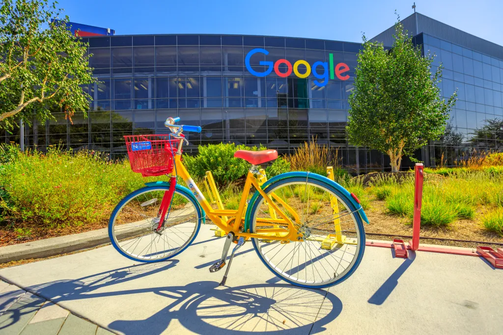 With OpenAI, Anthropic, Google DeepMind, and a flood of well-funded startups all clustered in Silicon Valley, AI engineers are pocketing compensation packages that sometimes include seven-figure bonuses, and pouring that money straight into high-end real estate. 