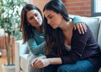 Dear Abby: Should I distance myself from my friend who suffers from depression?