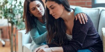 Dear Abby: Should I distance myself from my friend who suffers from depression?