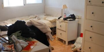 Dear Abby: My son’s cluttered home makes me too uncomfortable to visit