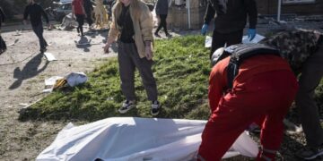 Russian attacks kill at least 27 before deadline for cease-fire proposed by Ukraine
