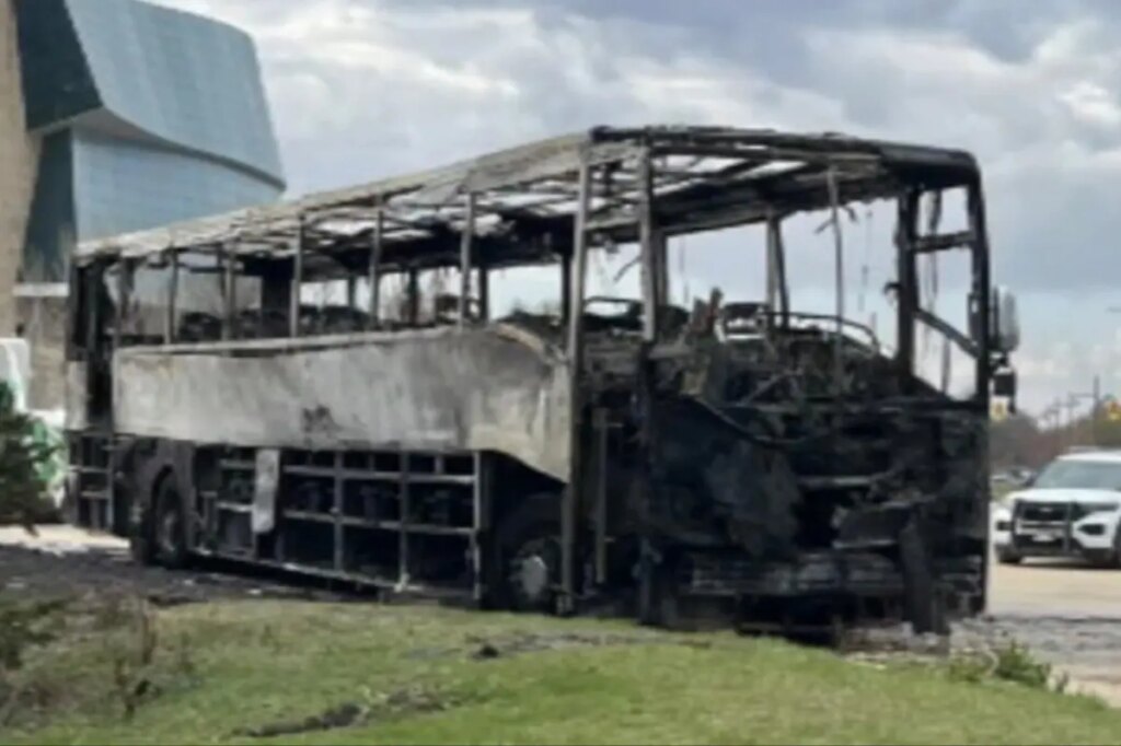 Canadian girl, 15, burns down Kane County Cougars baseball team’s bus: police 