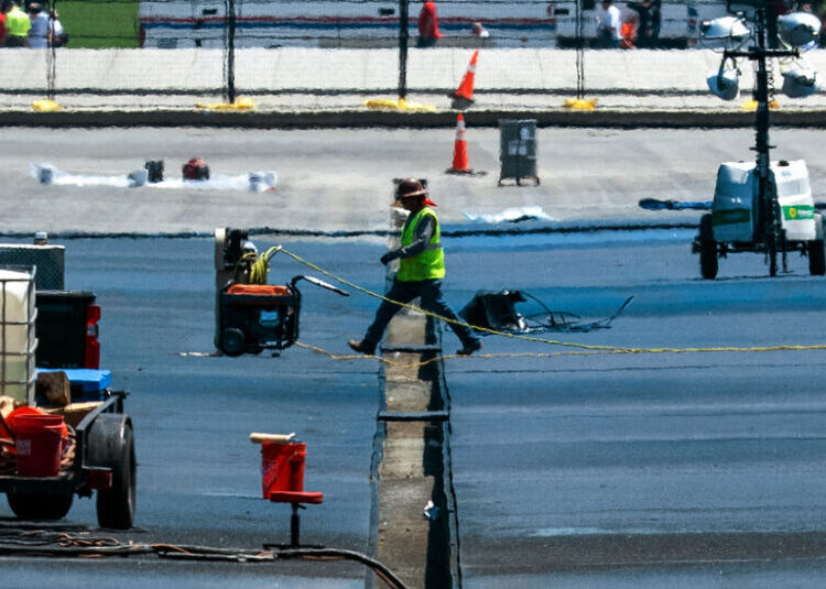 Reflecting Pool Contract Has ‘Inflated’ Profit Margin, Government Analysis Finds