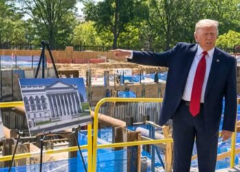 Trump wanders out of White House to give free-wheeling rant in front ballroom construction
