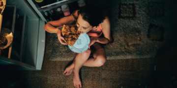 Don’t Eat After This Time or Your Sleep Will Be Ruined