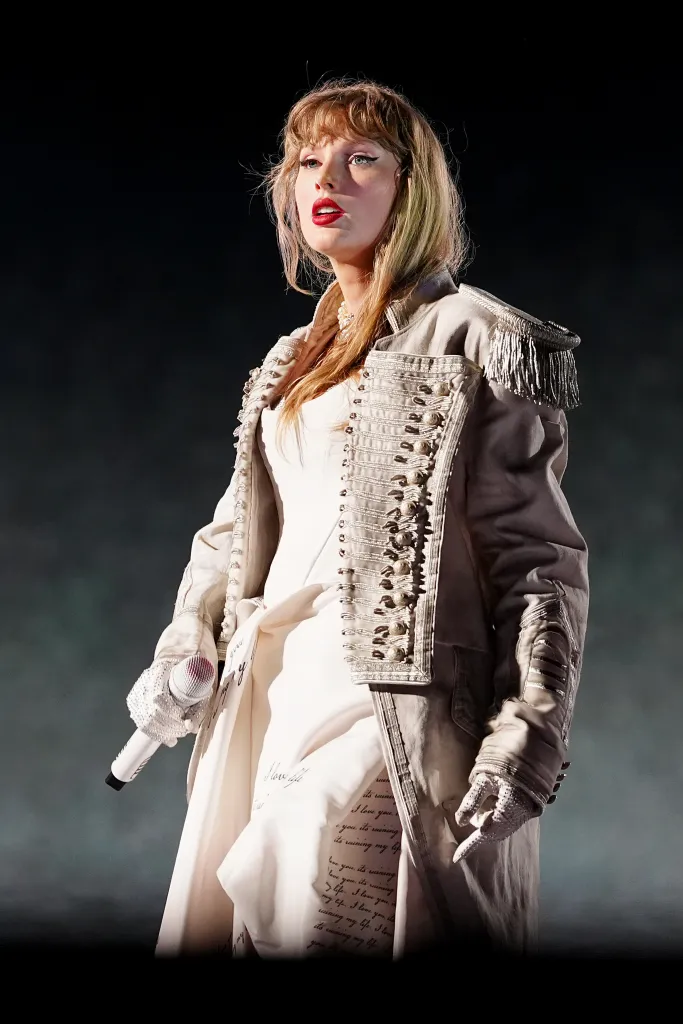 Taylor Swift performing during