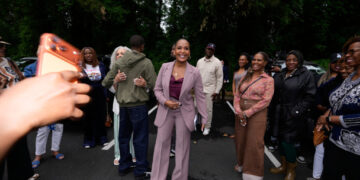 Keisha Lance Bottoms’ lead is making some Georgia Democrats uneasy