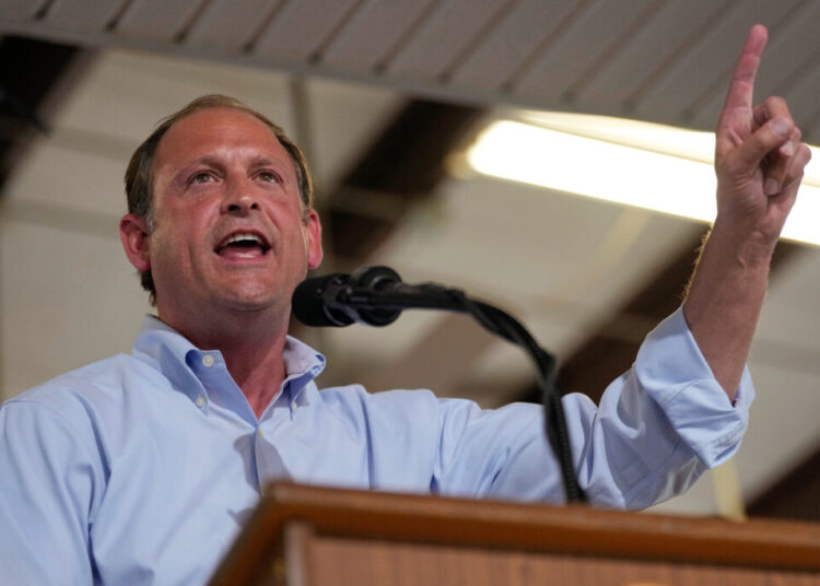 Trump shakes up Kentucky Senate race with endorsement of Rep. Andy Barr