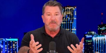 Trump voter turns on president during call to MAGA network: ‘I’m being lied to’