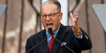 MAGA evangelical tells thousands Lord ‘raised up’ Trump for ballroom: ‘Gift from God’