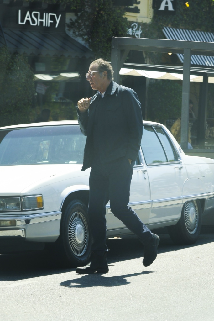 Michael Richards shopping on Melrose Place in West Hollywood.