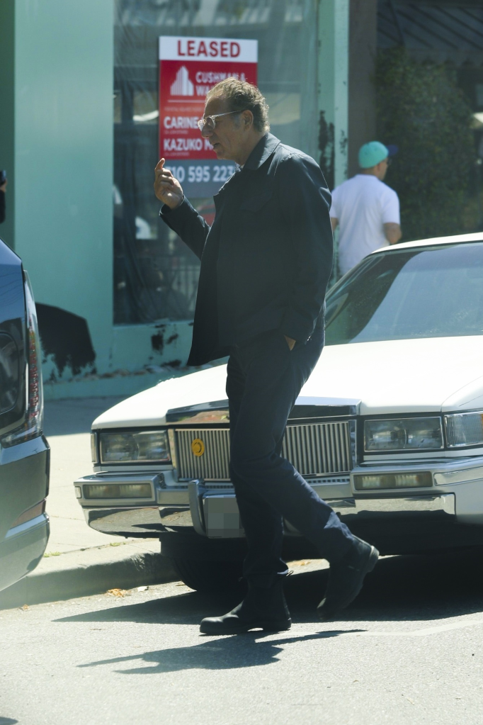 Michael Richards shopping on Melrose Place in West Hollywood.