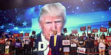 Trump under pressure to give bitter enemy top job