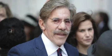Rising Dem triggers second curse word-laden meltdown from right-wing icon