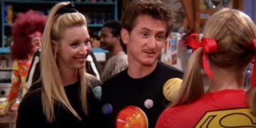 Lisa Kudrow Recalls Matthew Perry Being Paranoid That Sean Penn Would Tickle Him on ‘Friends’: ‘Didn’t Make Sense’