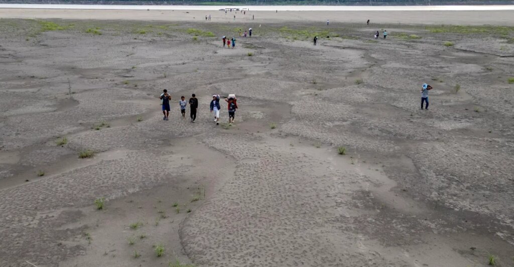 How a “super El Niño” could create record-breaking warming