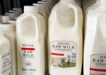 The new fight over raw milk, explained