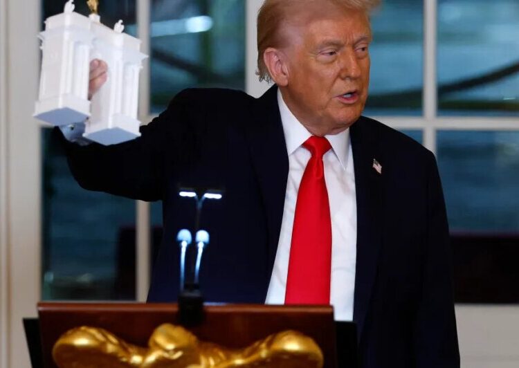 How Trump plans to build his arch