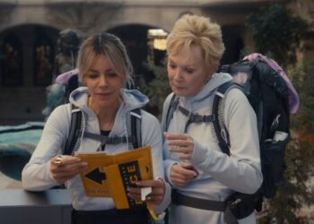 Inside the ‘Hacks’ x ‘Amazing Race’ Crossover: 3 Years of Prep, Big Stars and a Tricky Cheese Stunt