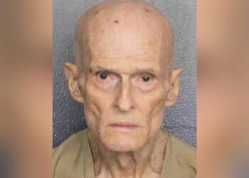 Elderly thong-wearing Florida man busted for exposing himself around apartment complex, claimed it was his ‘right to walk around naked’