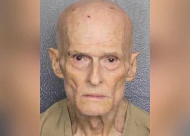 Elderly thong-wearing Florida man busted for exposing himself around apartment complex, claimed it was his ‘right to walk around naked’